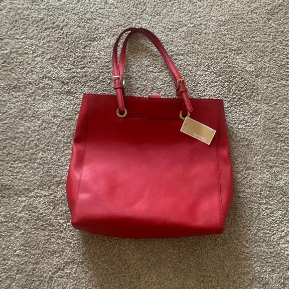 Michael Kors NWT Red Jet Set Travel Tote - Picture 5 of 8